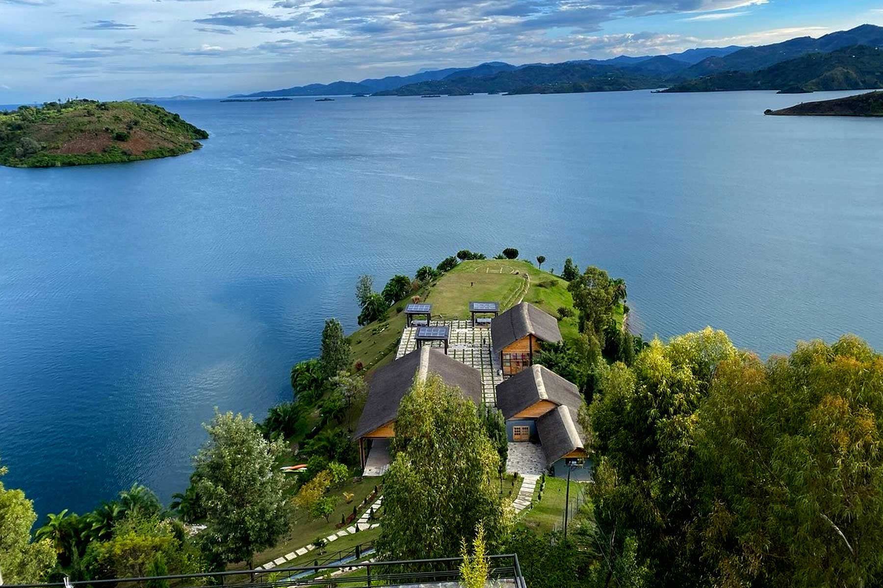 Cleo Lake Kivu Lodge