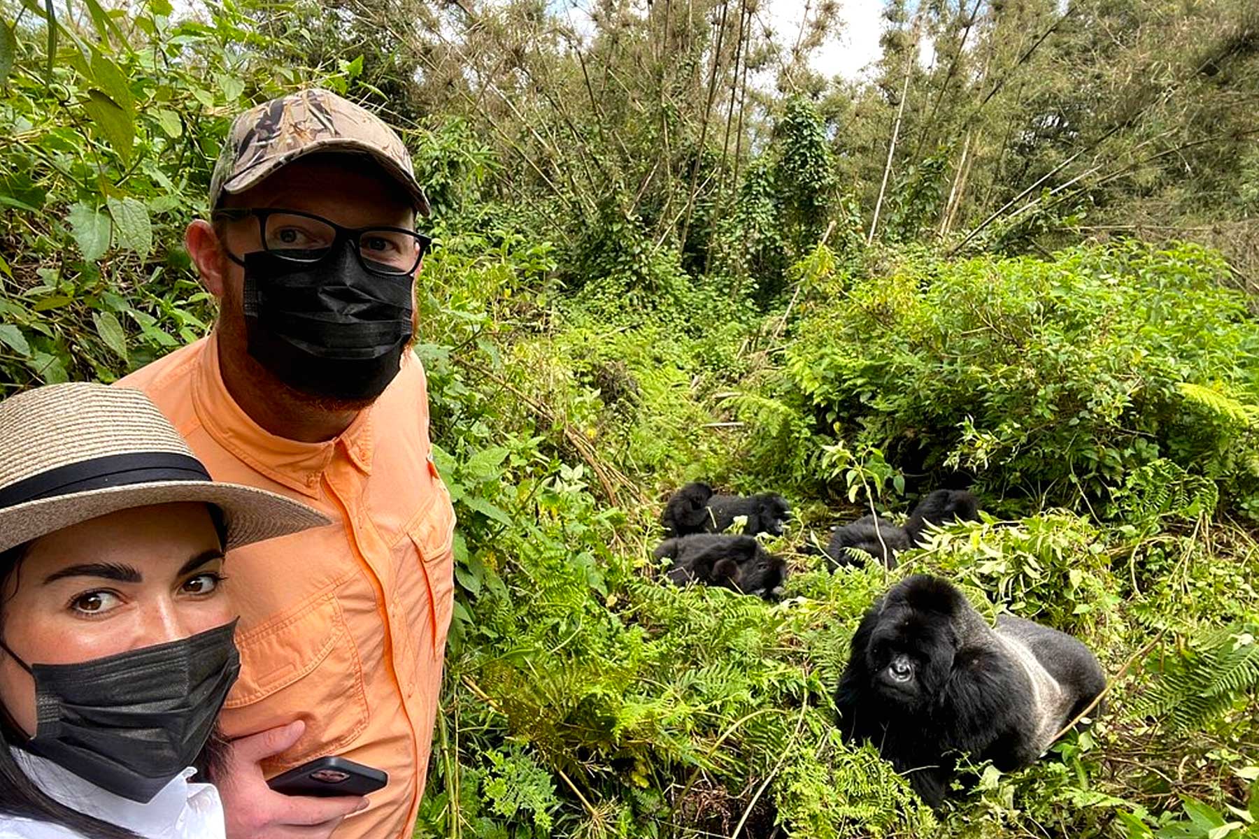 gorilla-trekking-in-rwanda