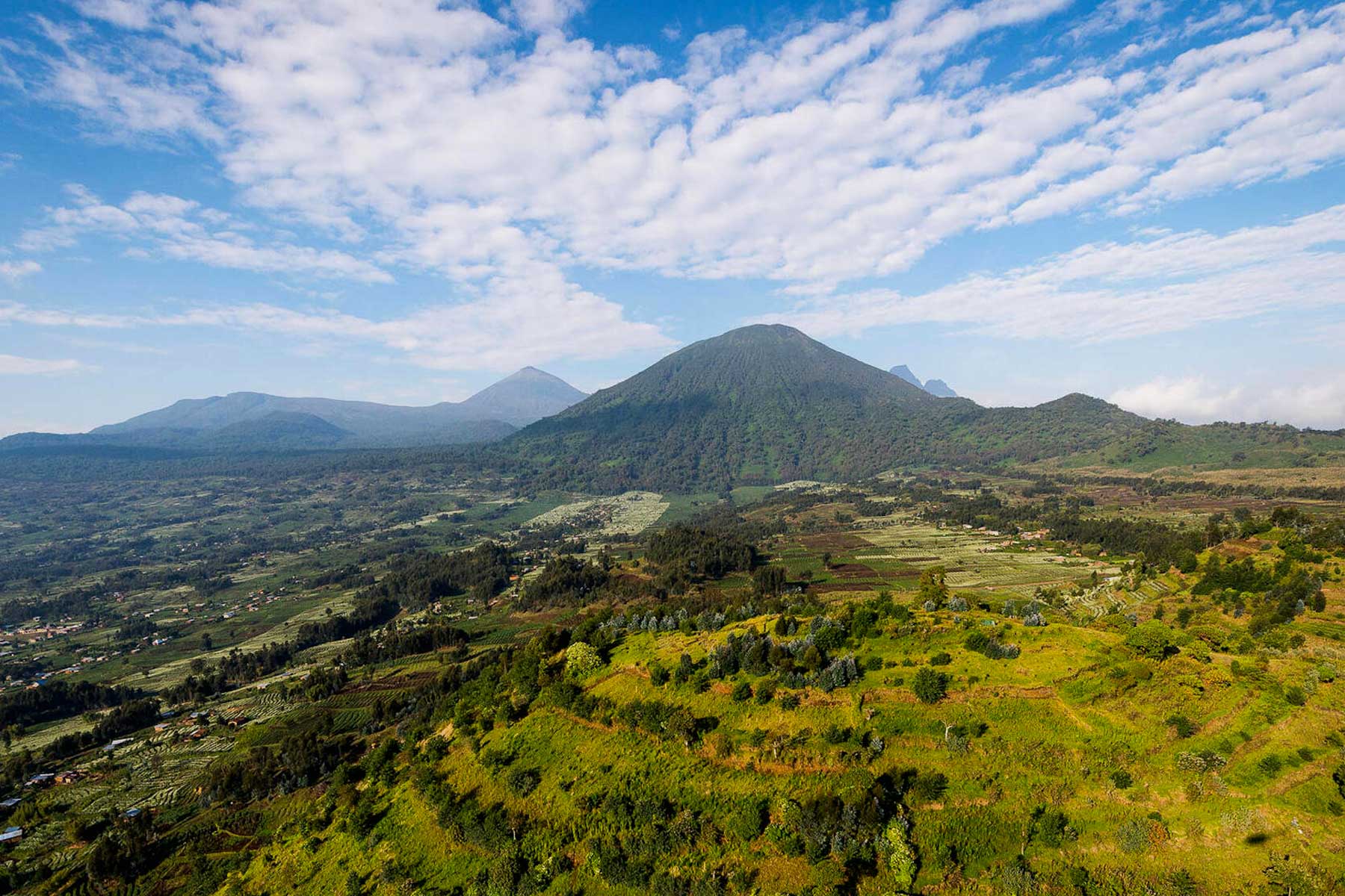 mount-karisimbi-hike-and-gorilla-trekking-adventure