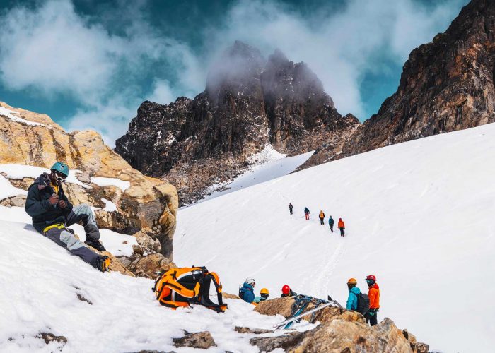 mount-rwenzori-hike-trekking-car-hire-transfer